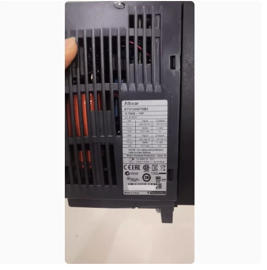 ATV12H018F1 ATV12H037F1 ATV12H075F1 ATV12H018M2 ATV12H037M2 ATV12H055/075M2 ATV12HU15/22M2 Schneider frequency converter - Image 4