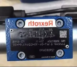 R900972654 4WRAP6W7-04-30=G24K4/M=00 4WRAP6W7-04-3X=G24K4/M=00 Original new Proportional pilot valve - Image 2