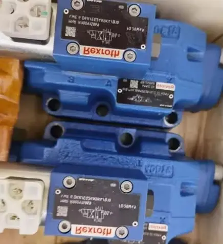 R900937356 4WEH22D7X/6EG24N9ETK4/B10 4WEH22D77/6EG24N9ETK4/B10 Original new Electrohydraulic directional valve - Image 2